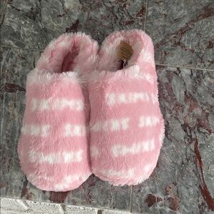 RARE SKIMS Logo Slippers